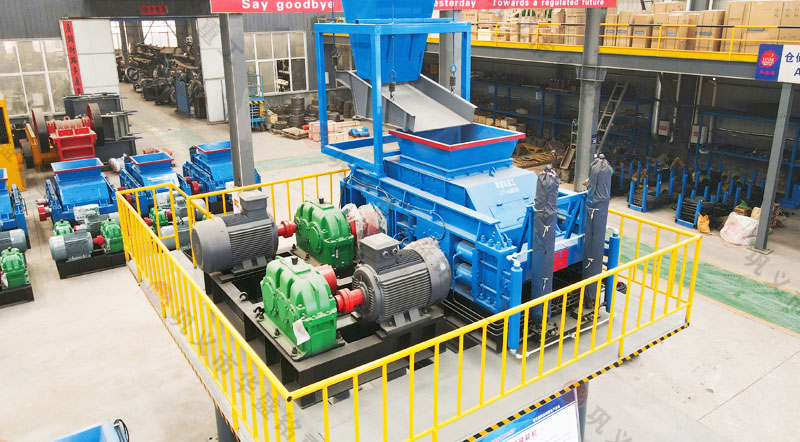 1512型對輥破碎機報價多少錢一臺？產(chǎn)量是多少？